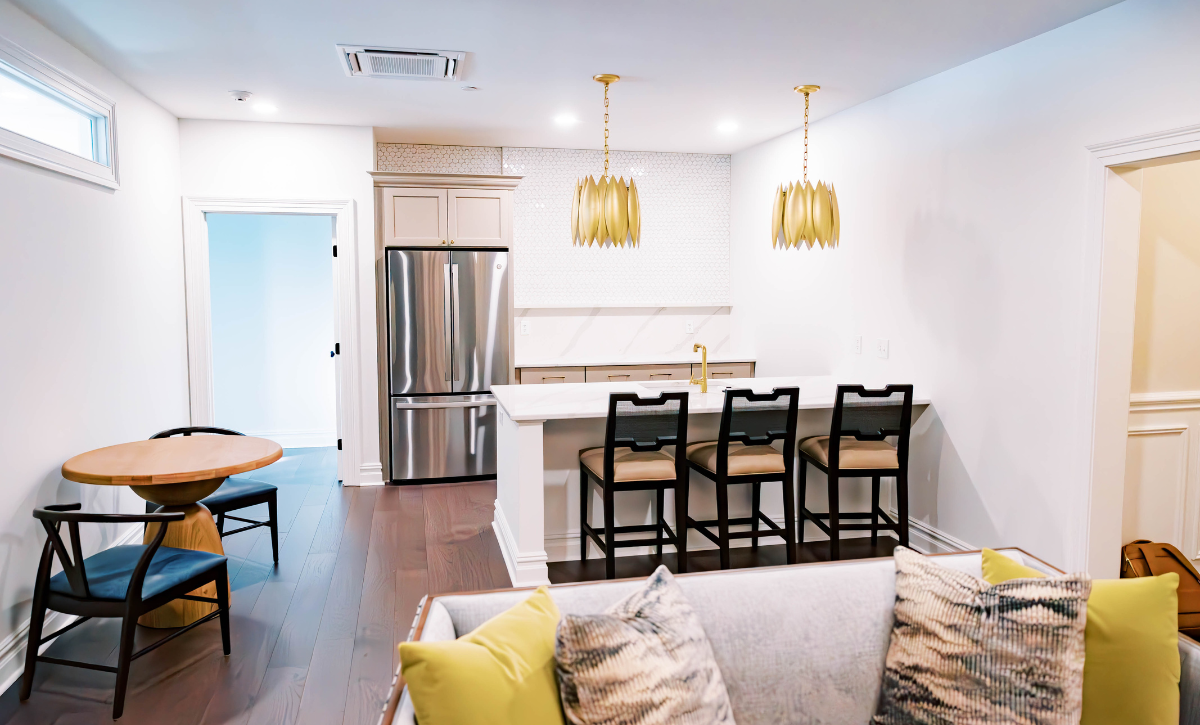 Commercial Historic King Mansion Suites 2