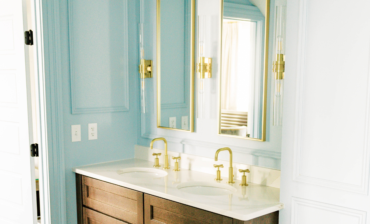 Commercial Historic King Mansion Suites 8