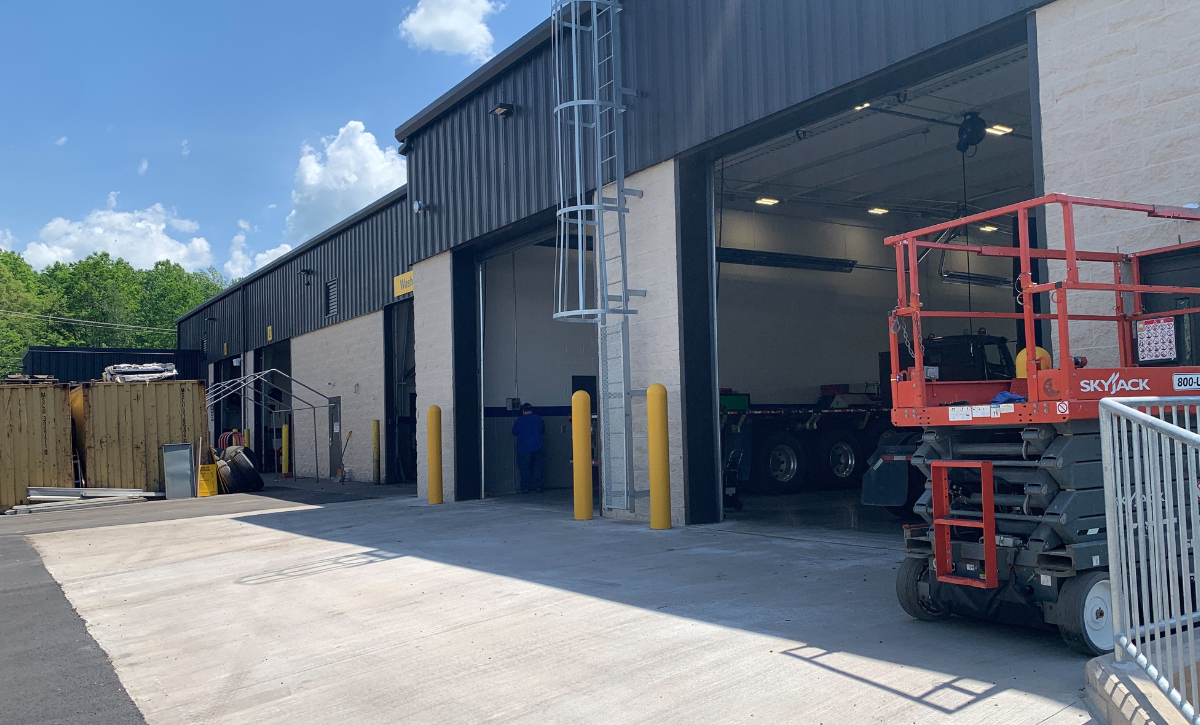 Commercial _ Penske Leasing Center & Maintenance Shop 4